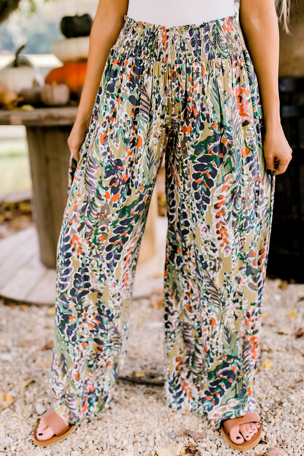 Pantalon décontracté à jambe large et taille haute froncé à imprimé floral multicolore 