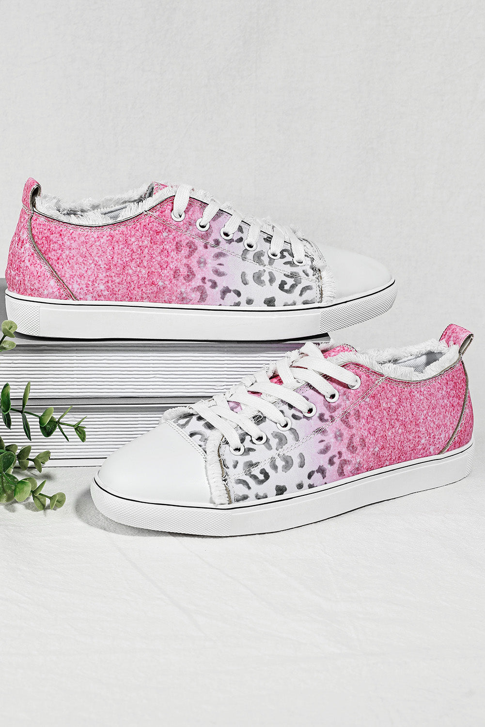 Ombre Leopard Print Casual Canvas Shoes