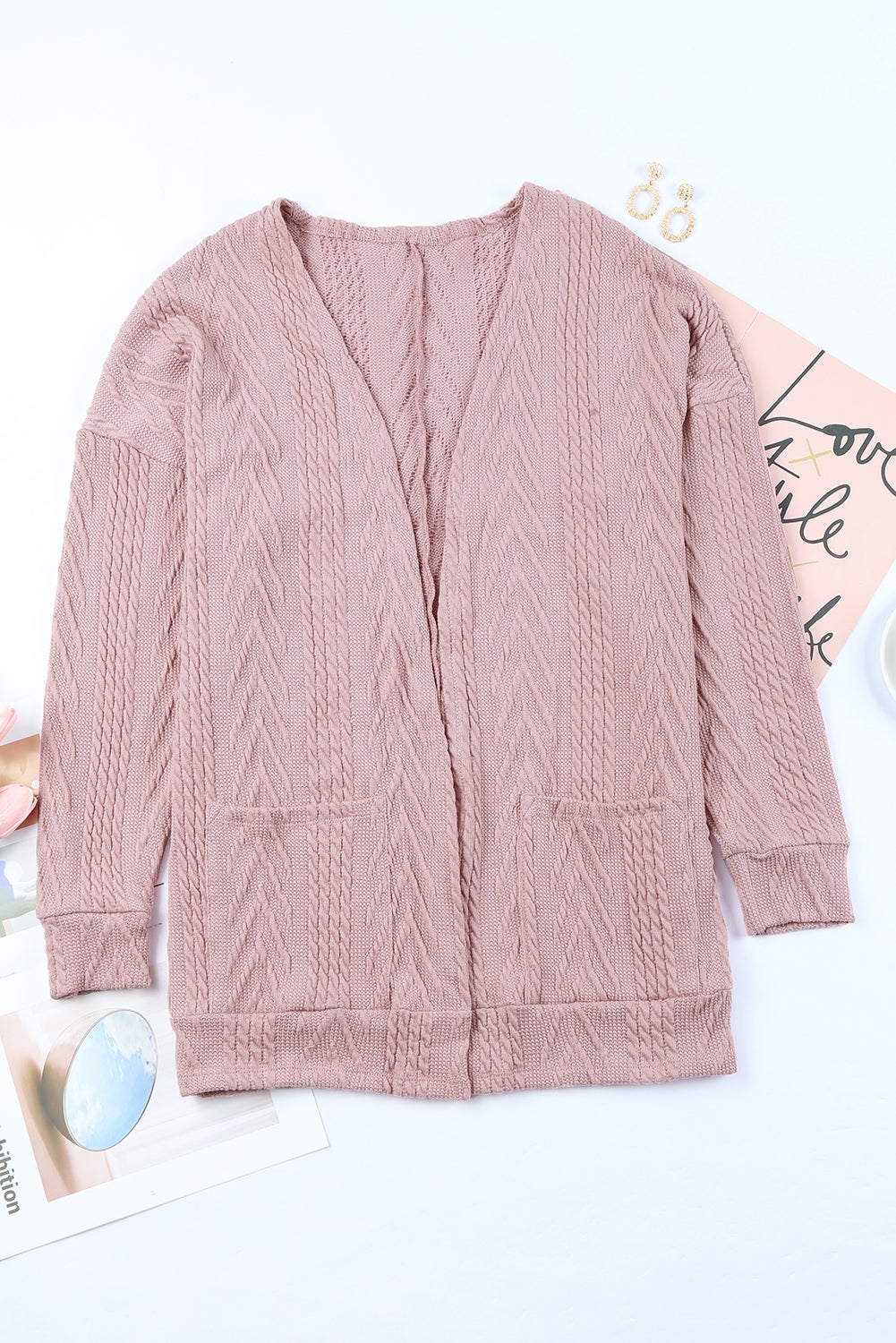 Cardigan texturé rose à épaules tombantes