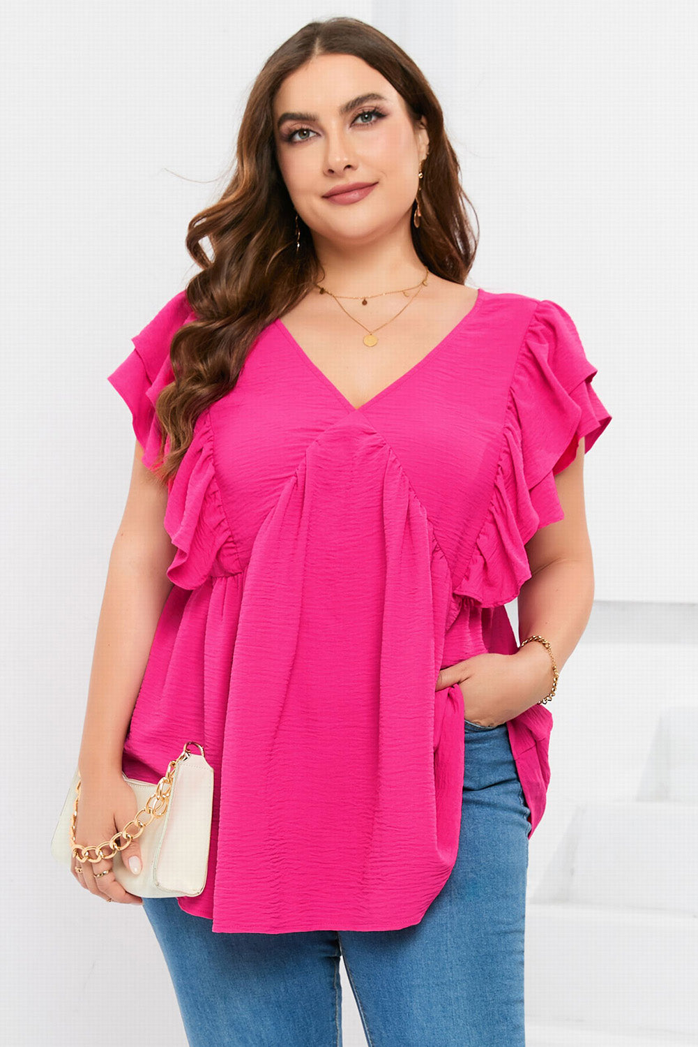 Blouse rose froissée à volants et col en V grande taille