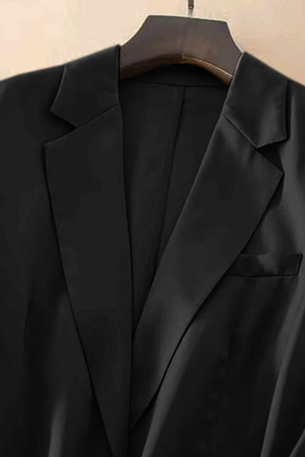 Pocketed Single Button Lapel Neck Blazer