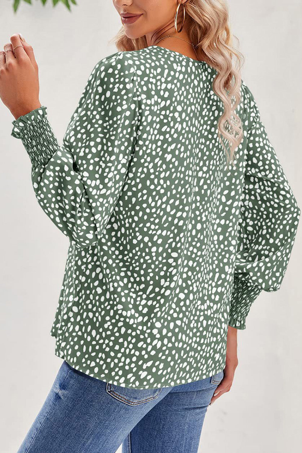 Spotted Pattern Shirred Cuffs Bubble Sleeve Blouse