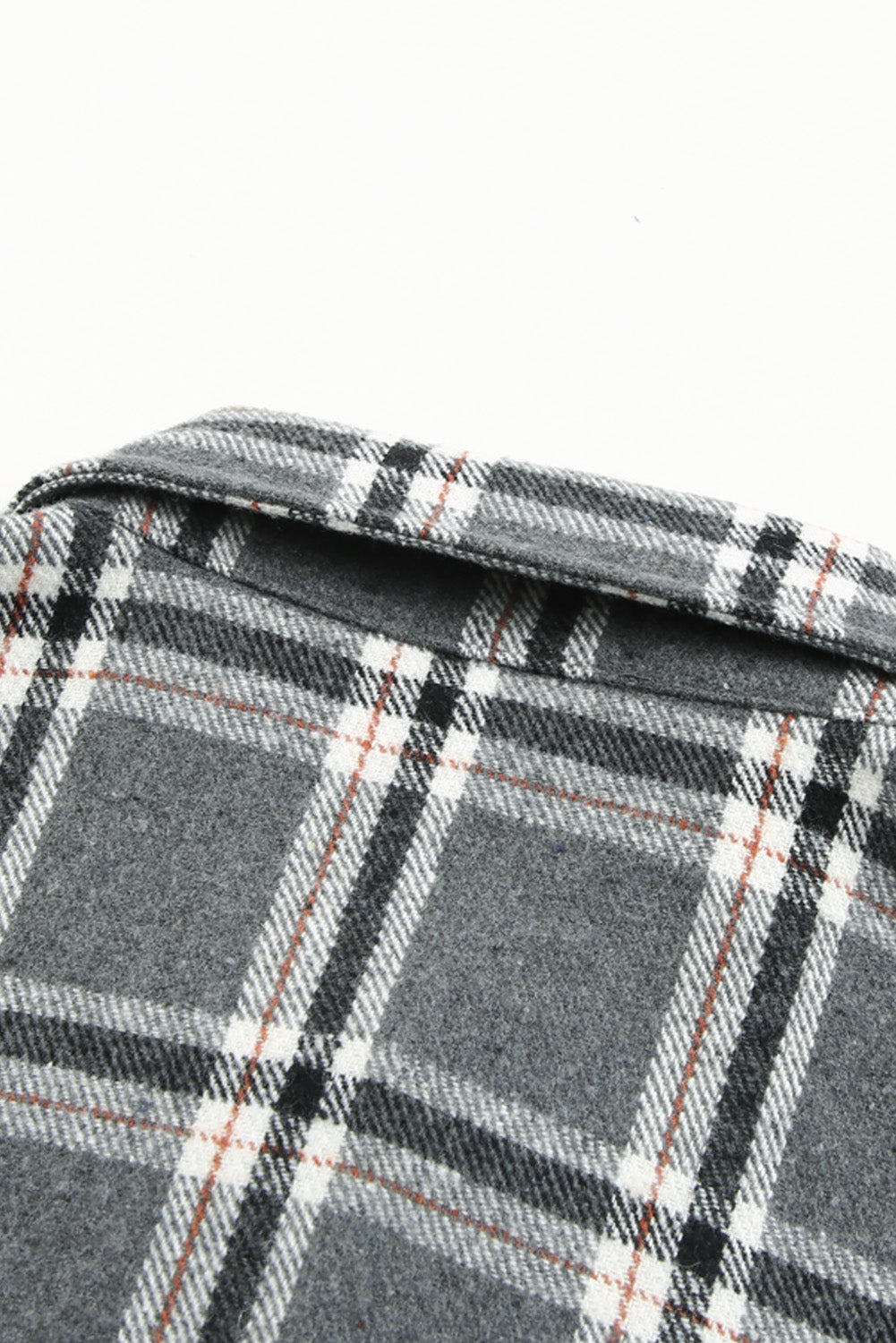 Chemise à manches longues boutonnée à carreaux gris avec poche