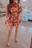 Robe florale multicolore froncée à col haut et à lacets taille haute