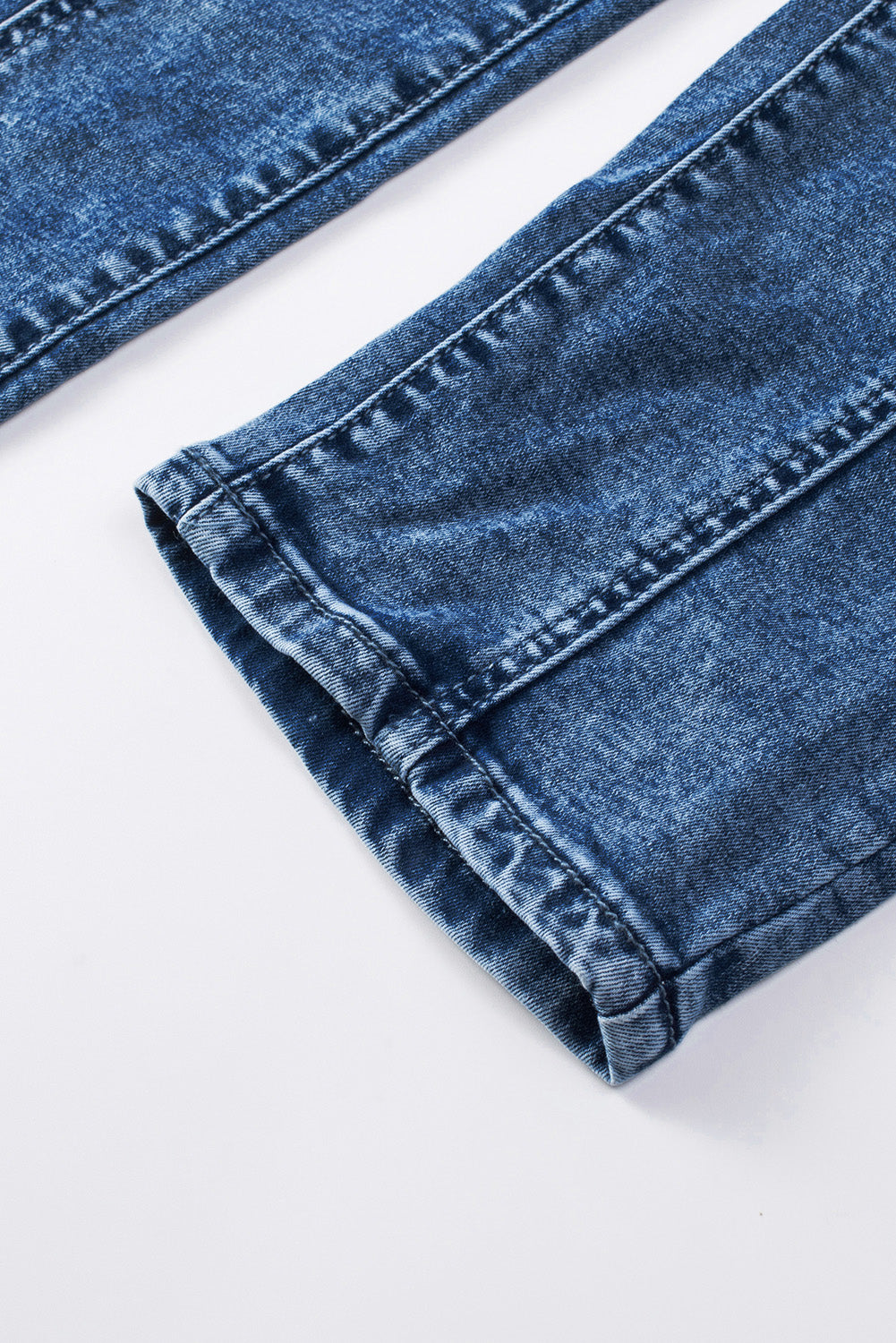 Jean skinny bleu à coutures et coutures hautes avec nœud