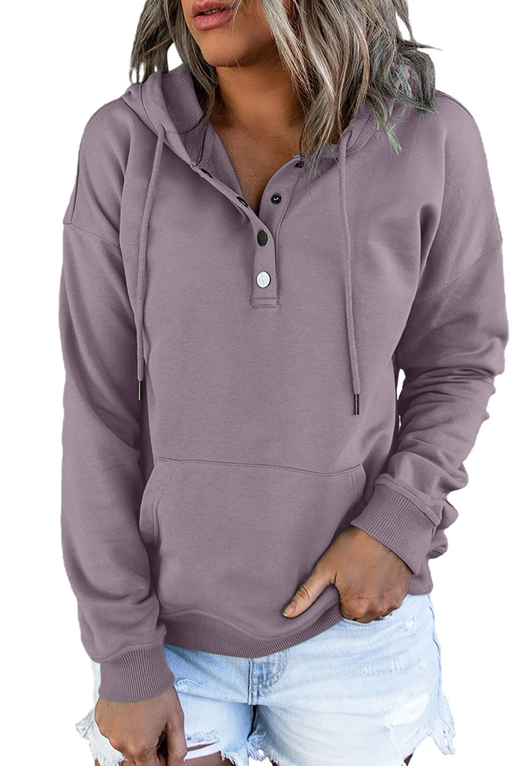 Sweat à capuche violet avec bouton-pression et poche