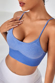 Soutien-gorge de sport côtelé bleu ciel à dos croisé