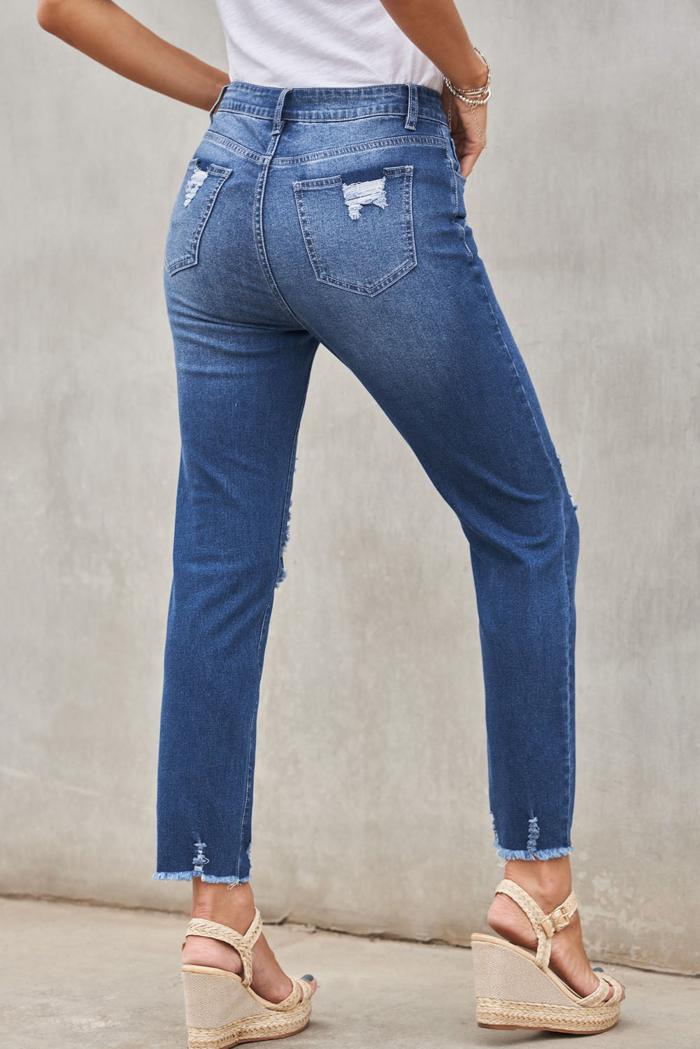 Pantalon en jean boyfriend bleu clair effet vieilli