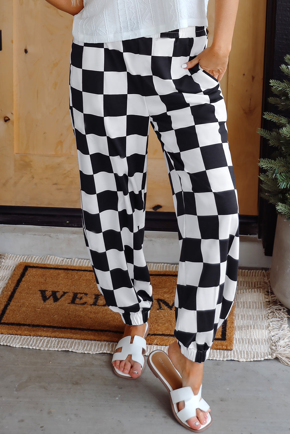 Black Checkerboard Elastic Waist Pocketed Joggers