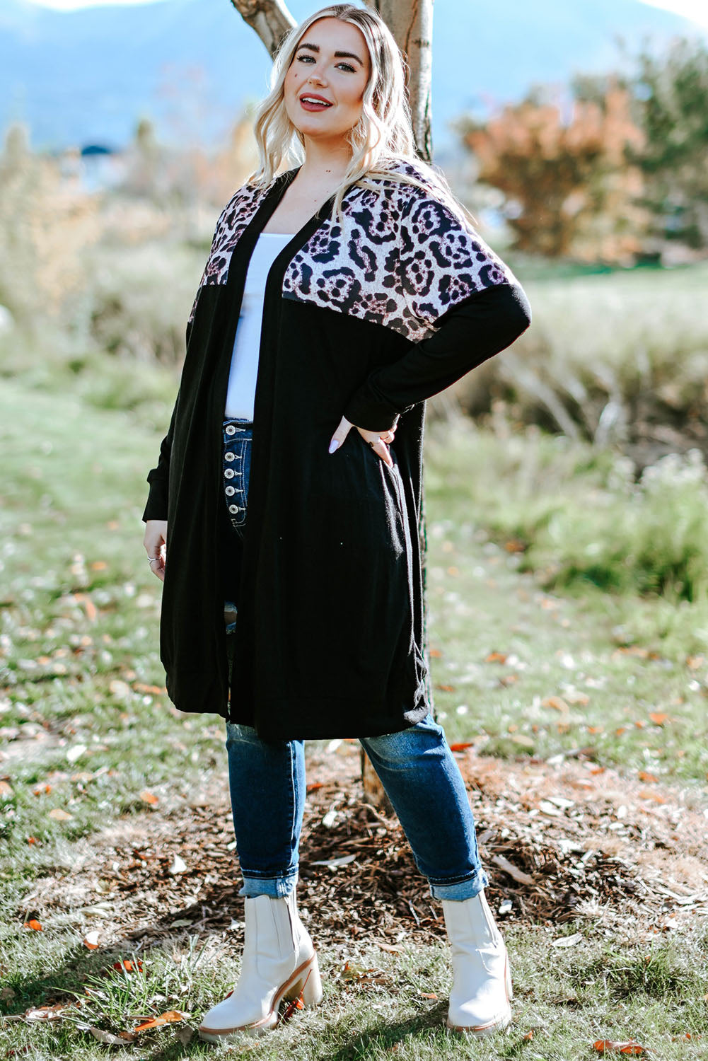 Cardigan noir grande taille avec détail léopard