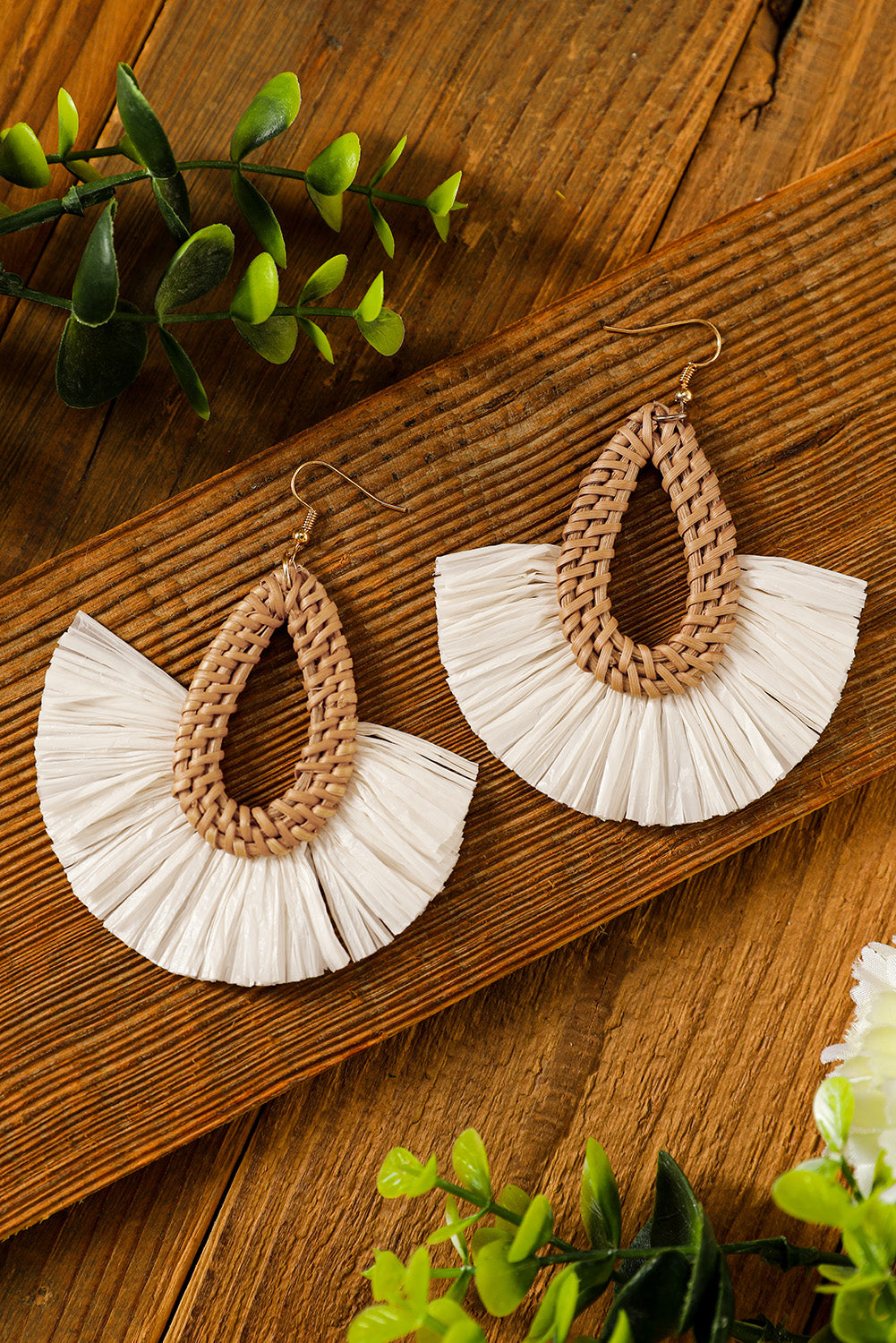 Boucles d'oreilles pendantes tissées en demi-cercle bohème beige