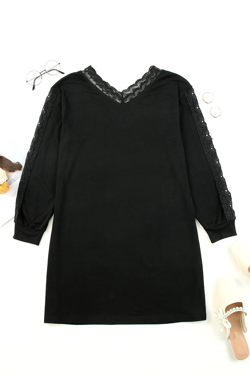 Mini-robe creuse en dentelle noire