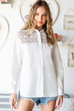 Chemise boutonnée en dentelle blanche avec épissure au crochet