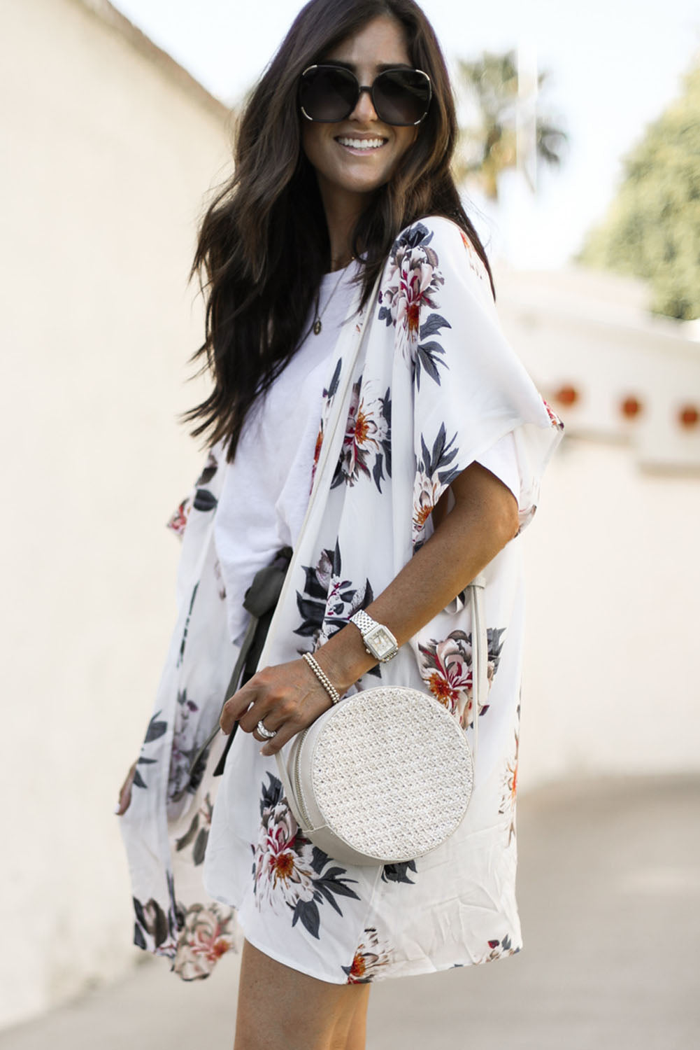 Kimono d'été blanc à imprimé floral 