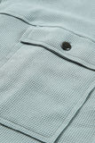 Veste courte à boutons en tricot gaufré bleu ciel avec poches