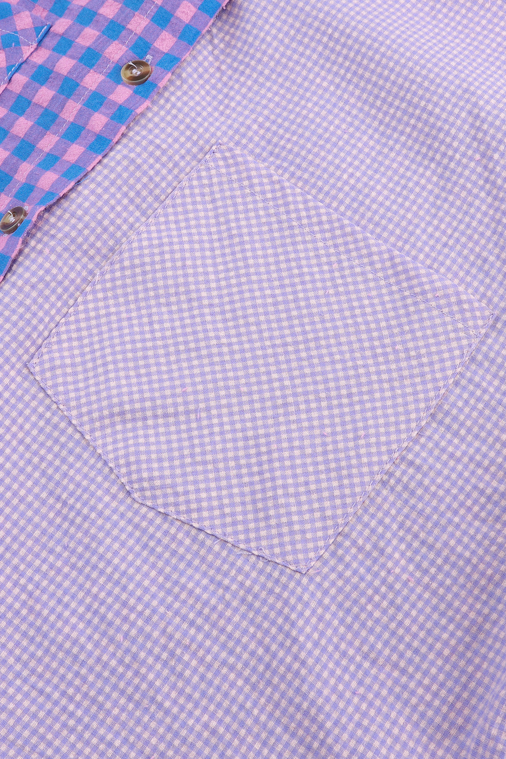 Chemise violette boutonnée à manches longues et poche poitrine à carreaux mélangés