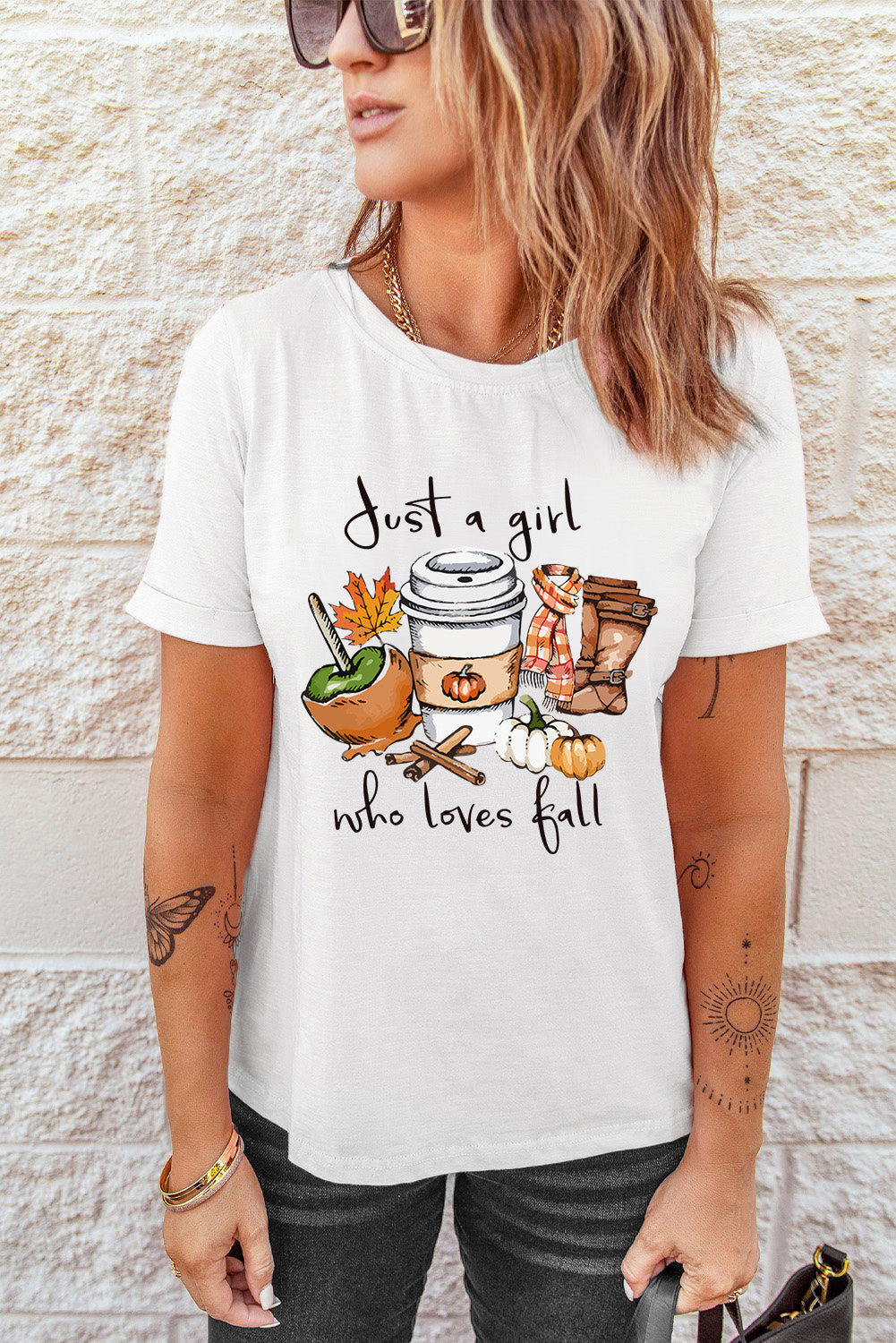 T-shirt blanc avec image Just A Girl Who Loves Fall 