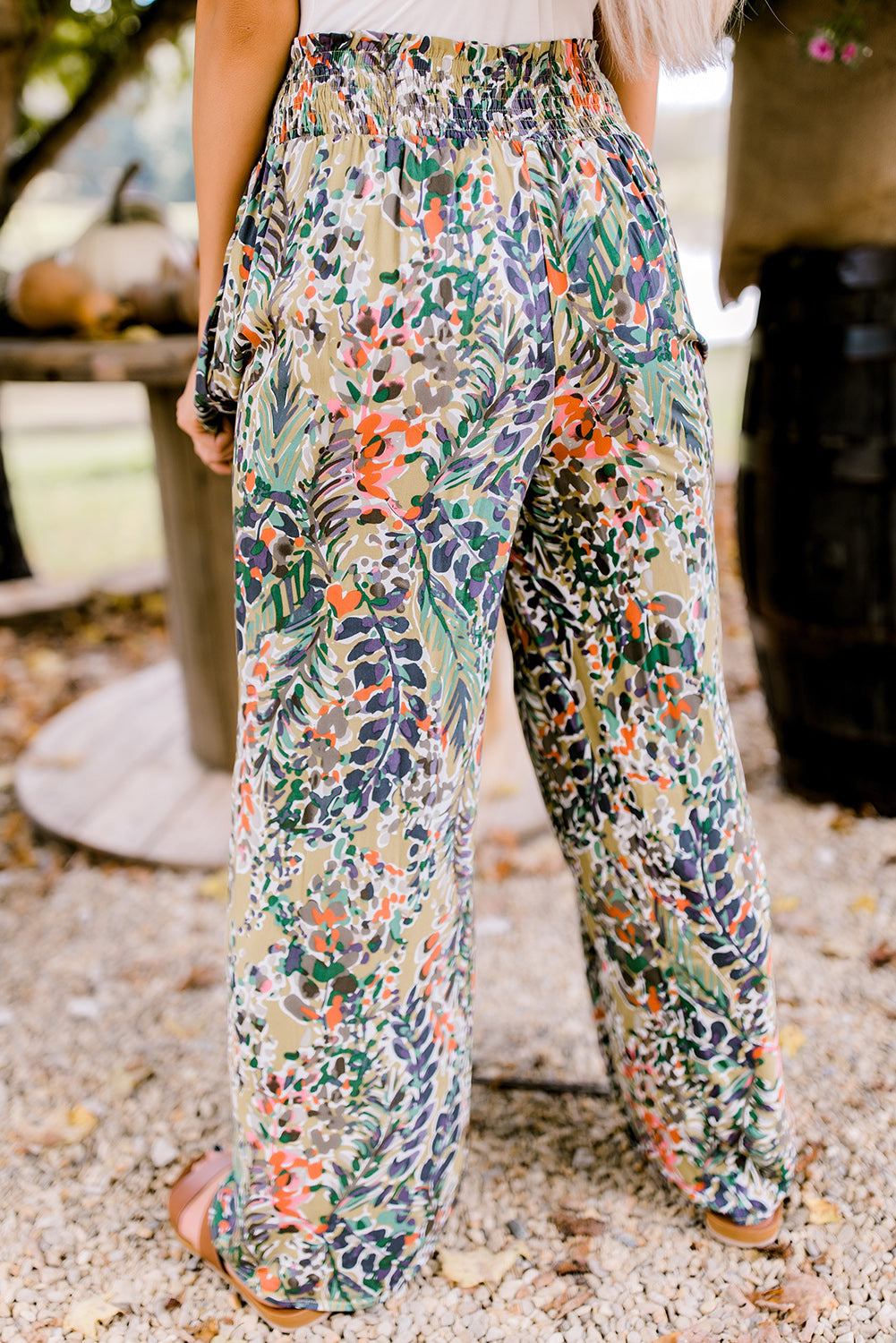 Pantalon décontracté à jambe large et taille haute froncé à imprimé floral multicolore 