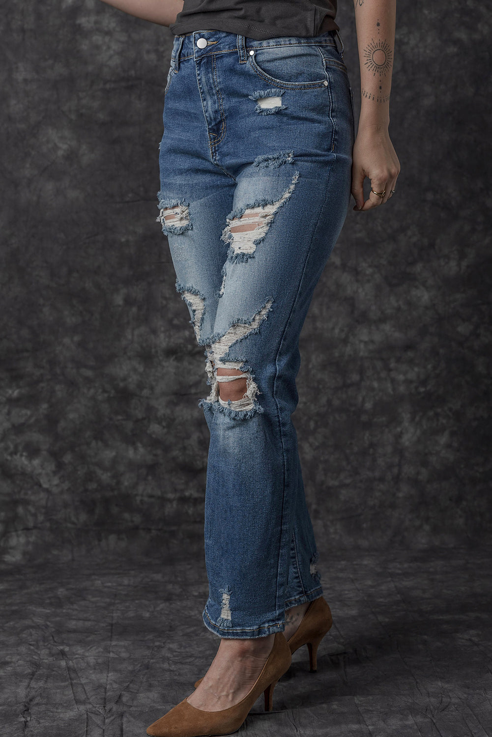 Jean boyfriend déchiré bleu vintage effet vieilli