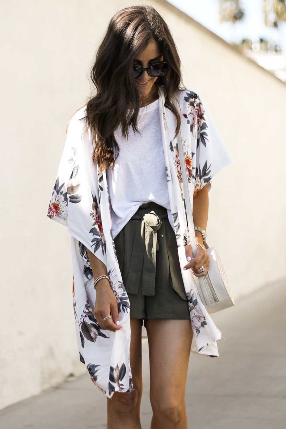 Kimono d'été blanc à imprimé floral 