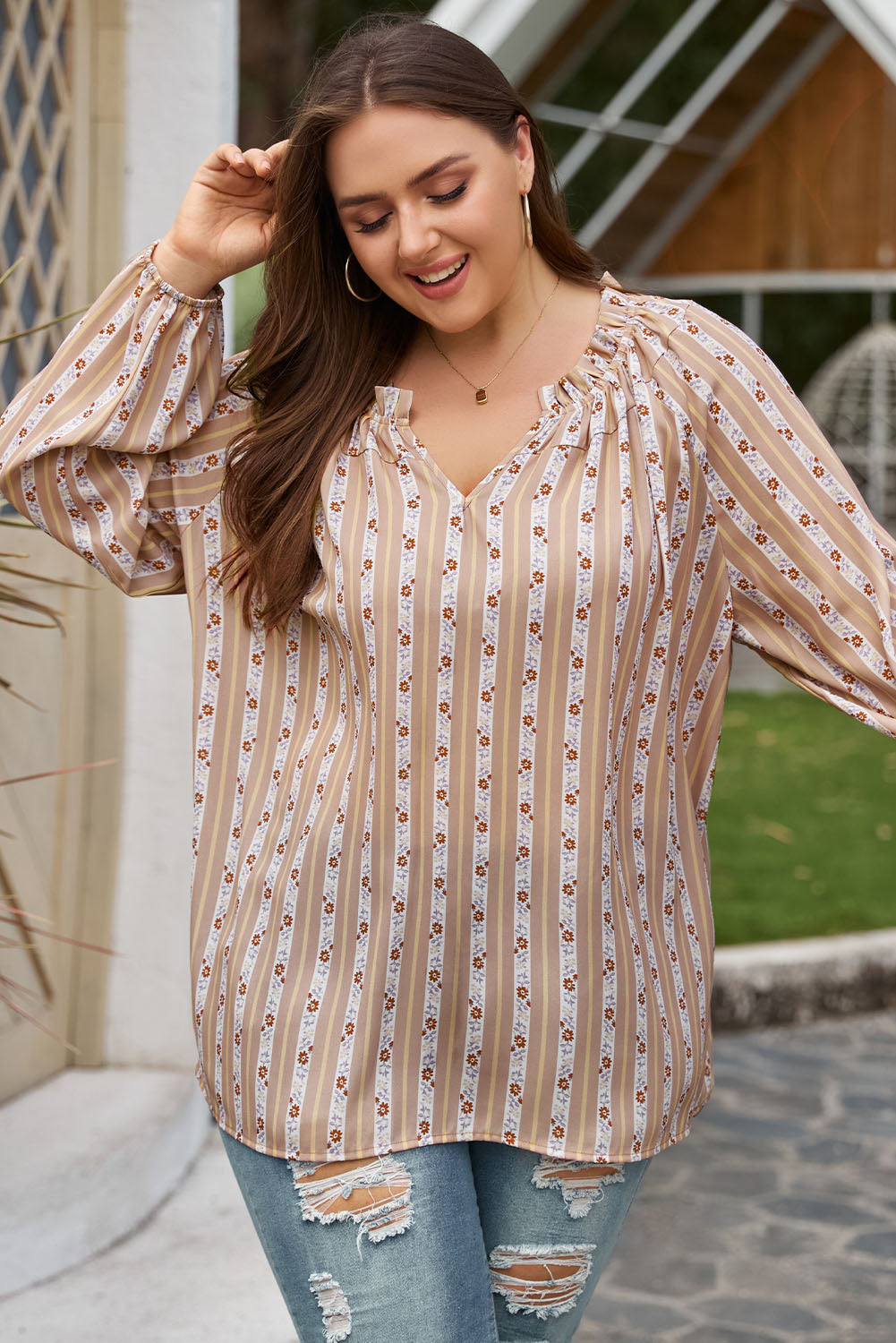 Plus Size Printed Split Neck Blouse